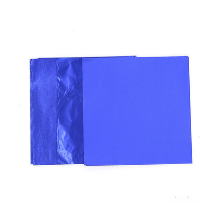 1235 8011 7075 Folia aluminiowa Jumbo Roll Kolor Zawijanie czekolady Czerwony papier woskowany z nadrukiem spożywczym
